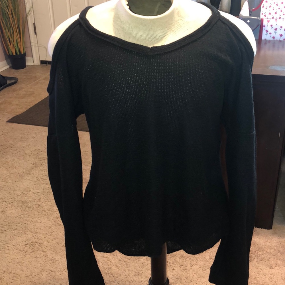 Black shoulders out shirt